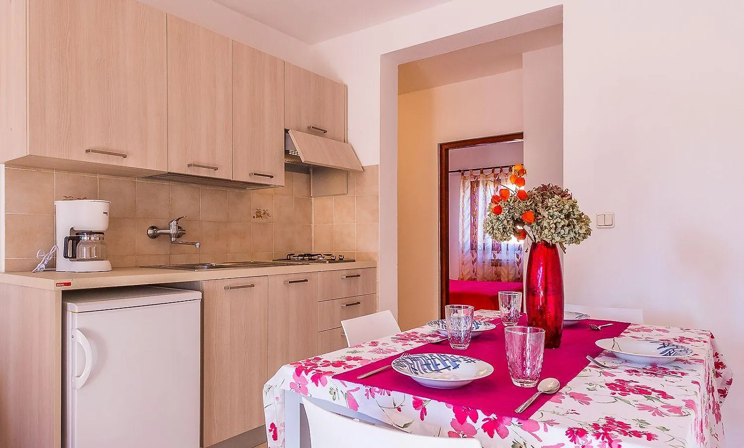 Apartment Tolles Appartement Nur 300 Meter Bis Zum Strand Mit Kueche, Bad, Klima, Parkplatz Valbandon